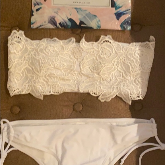 Adorable Crochet Bikini - Picture 3 of 6